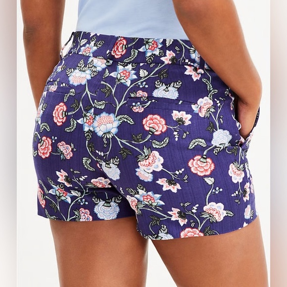 LOFT Riviera Shorts Blue & Pink Floral Print Cotton Blend Size 18 NWOT - Picture 3 of 9